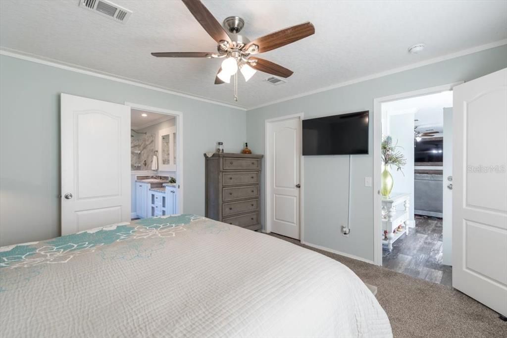 Active With Contract: $310,000 (3 beds, 2 baths, 1608 Square Feet)