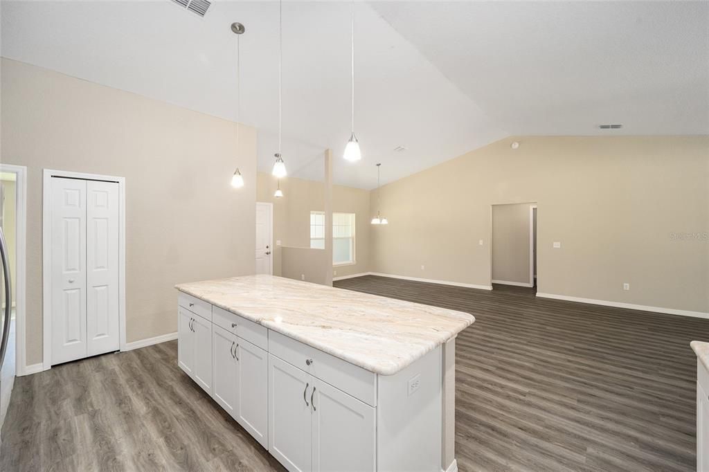 Active With Contract: $387,000 (4 beds, 2 baths, 1927 Square Feet)