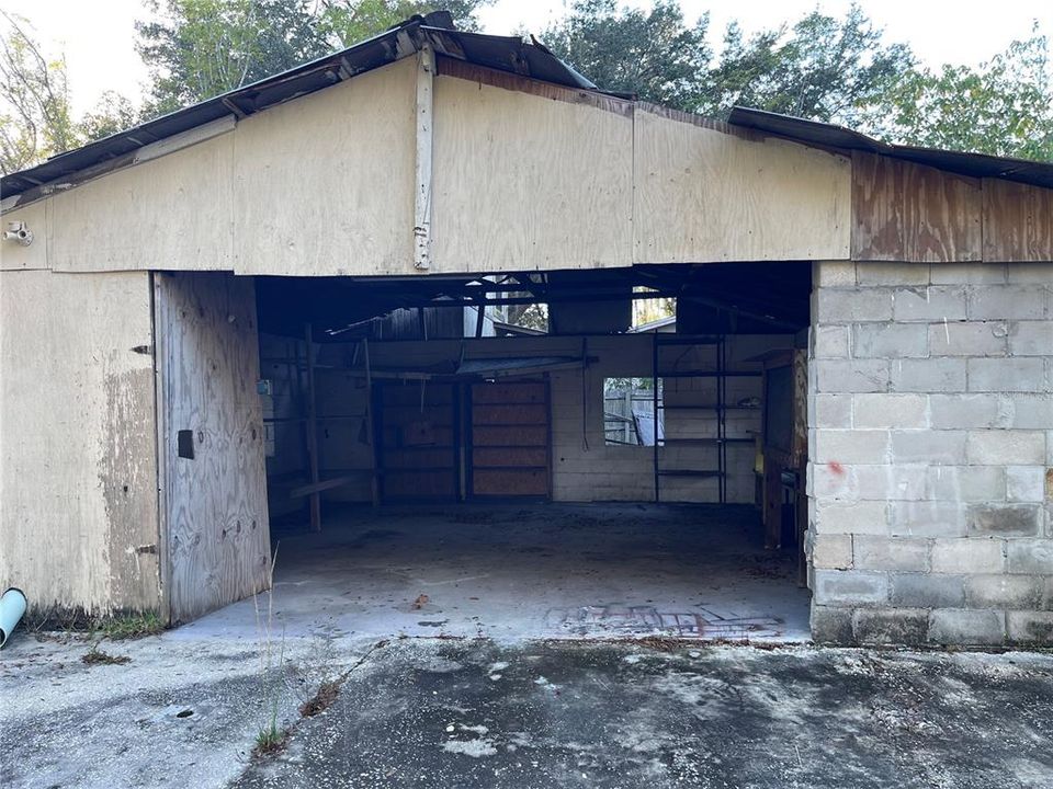 Garage