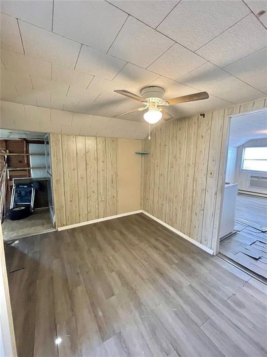 Active With Contract: $145,000 (2 beds, 1 baths, 981 Square Feet)