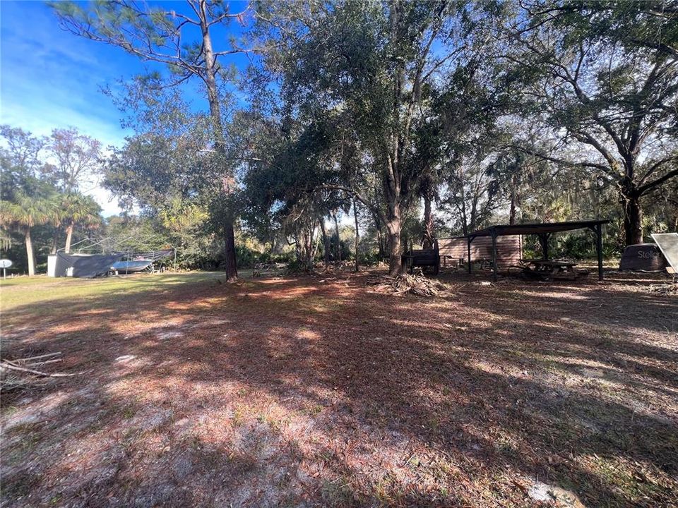 Recently Sold: $98,500 (2 beds, 1 baths, 1200 Square Feet)