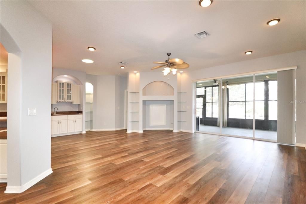 Spacious great room with built-ins