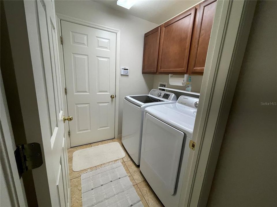 For Rent: $1,850 (3 beds, 2 baths, 1562 Square Feet)