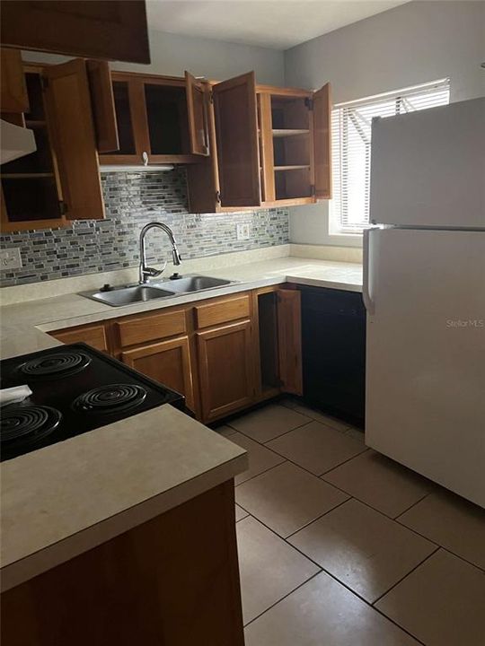 For Rent: $1,250 (2 beds, 1 baths, 3782 Square Feet)