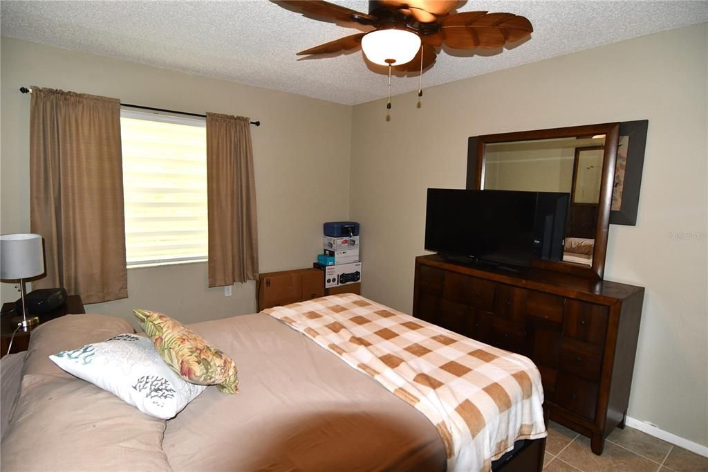 Active With Contract: $120,000 (1 beds, 1 baths, 600 Square Feet)