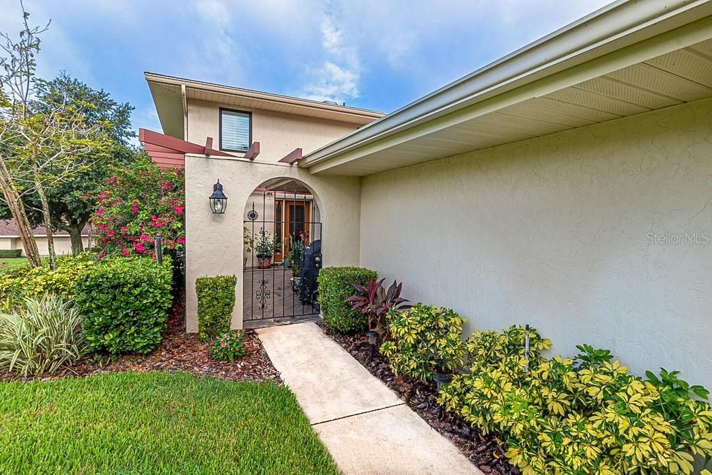 Recently Sold: $585,000 (3 beds, 3 baths, 2507 Square Feet)
