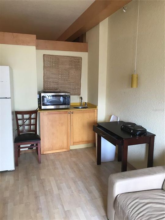 Activo con contrato: $229,000 (2 camas, 2 baños, 1250 Pies cuadrados)