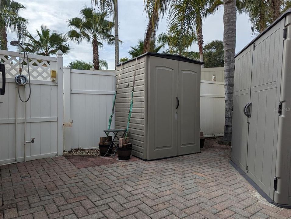 Outdoor Shower and two extra Storage Sheds