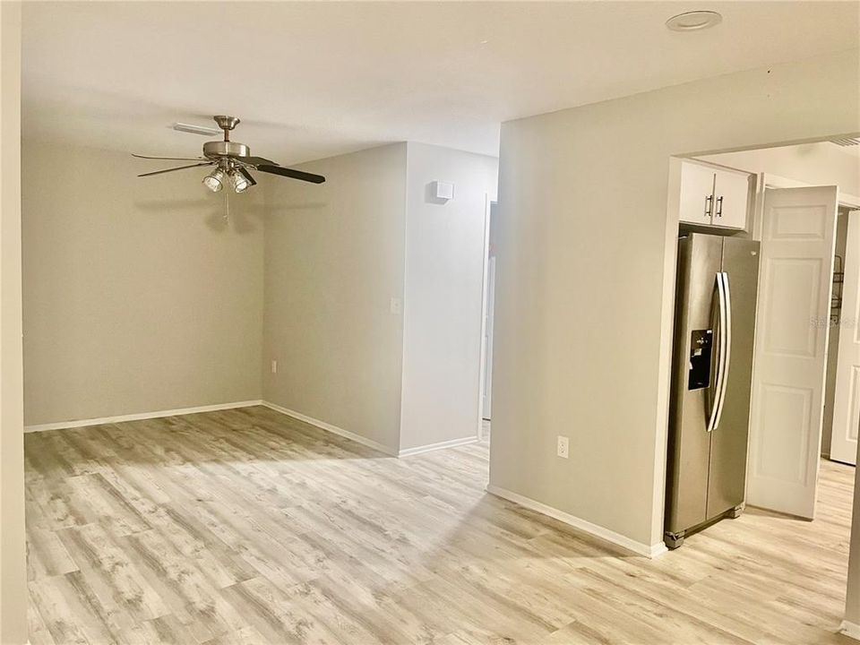 Active With Contract: $129,900 (2 beds, 2 baths, 1144 Square Feet)