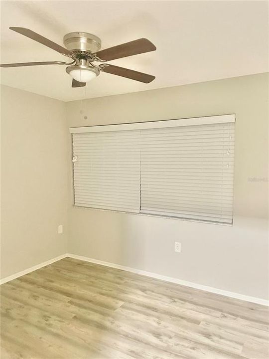 Active With Contract: $129,900 (2 beds, 2 baths, 1144 Square Feet)