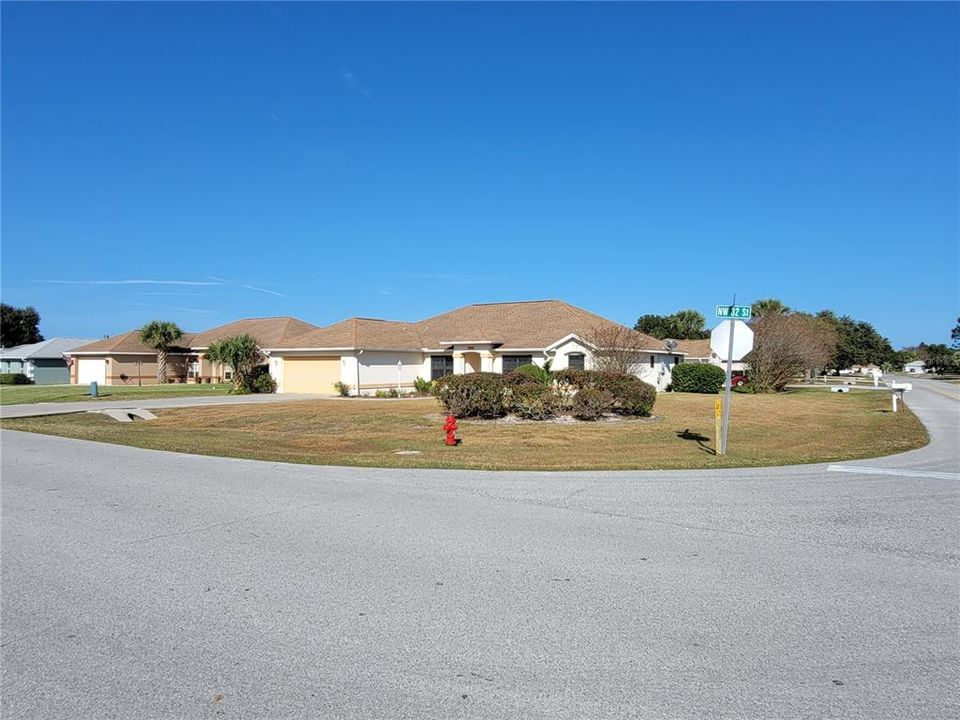 Active With Contract: $359,990 (3 beds, 2 baths, 2152 Square Feet)