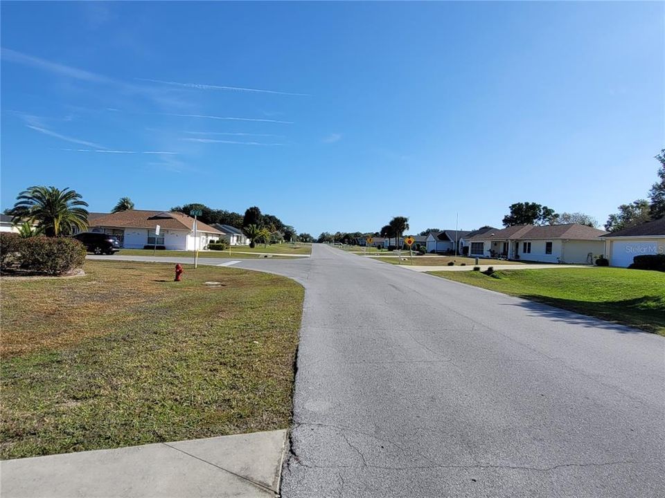 Active With Contract: $359,990 (3 beds, 2 baths, 2152 Square Feet)