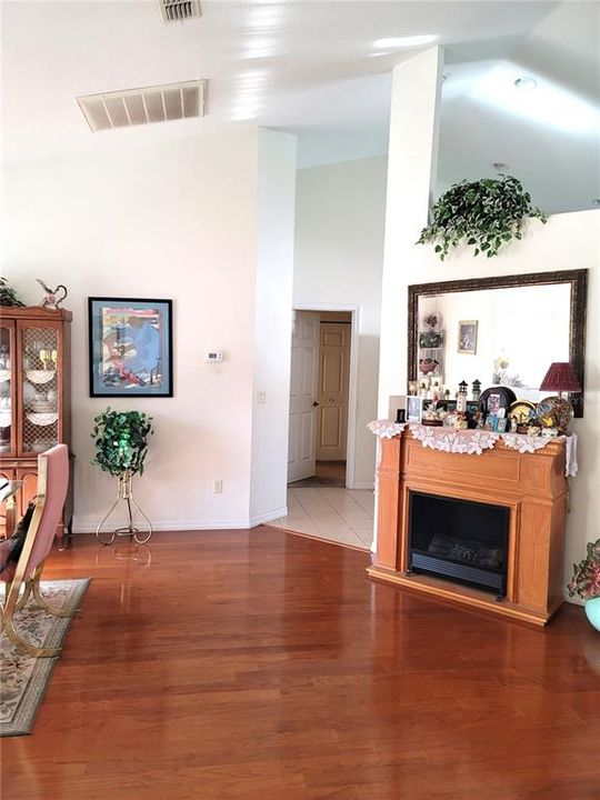 Active With Contract: $359,990 (3 beds, 2 baths, 2152 Square Feet)
