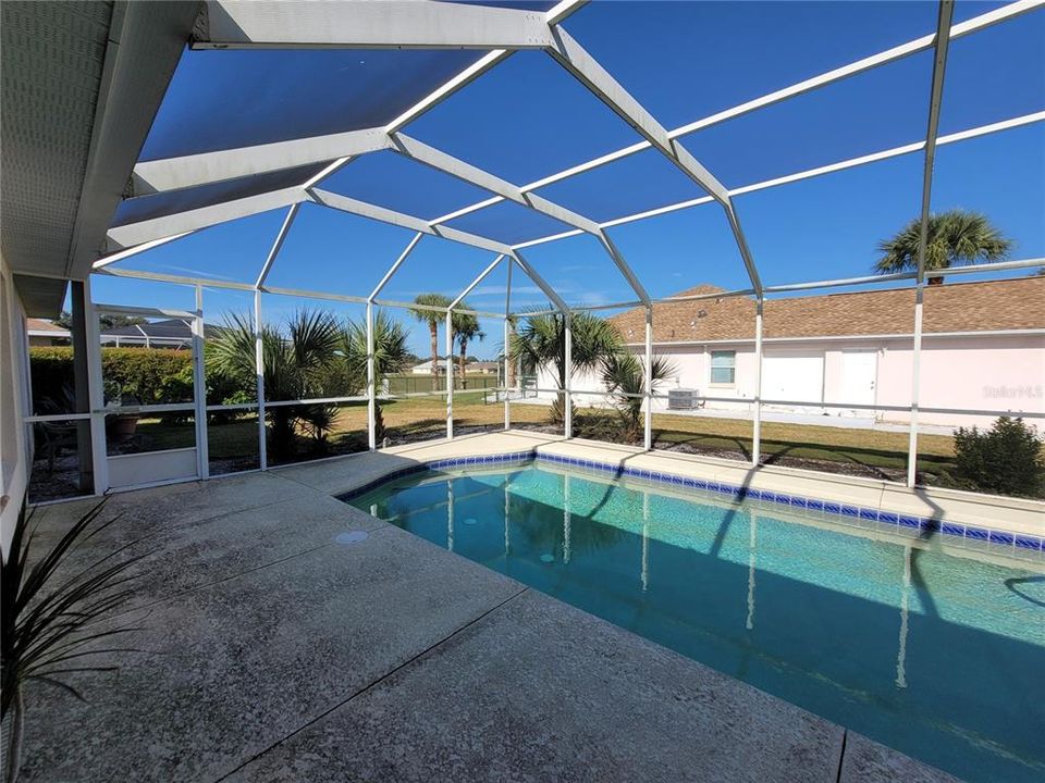 Active With Contract: $359,990 (3 beds, 2 baths, 2152 Square Feet)