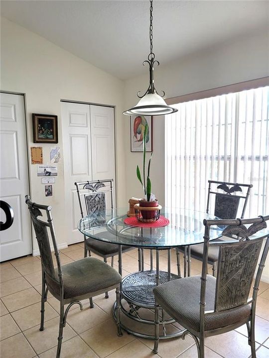 Active With Contract: $359,990 (3 beds, 2 baths, 2152 Square Feet)