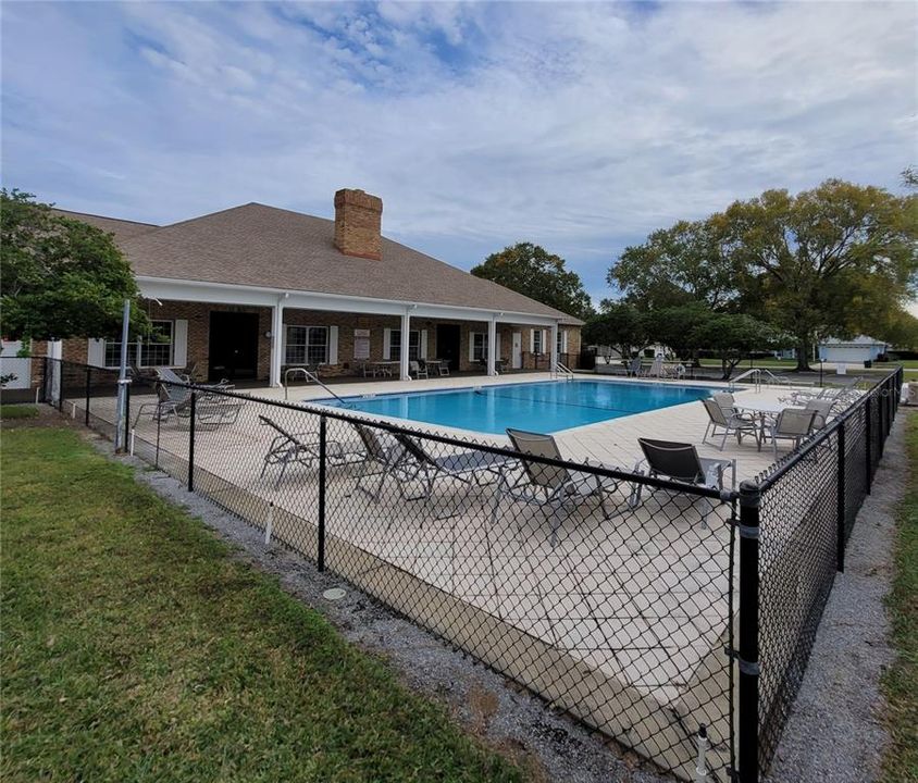 Active With Contract: $359,990 (3 beds, 2 baths, 2152 Square Feet)