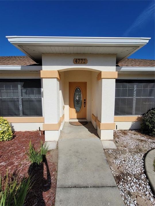 Active With Contract: $359,990 (3 beds, 2 baths, 2152 Square Feet)