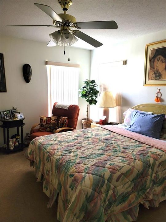 Active With Contract: $359,990 (3 beds, 2 baths, 2152 Square Feet)