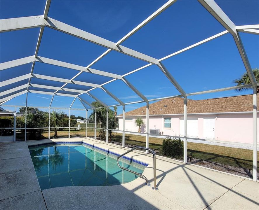 Active With Contract: $359,990 (3 beds, 2 baths, 2152 Square Feet)