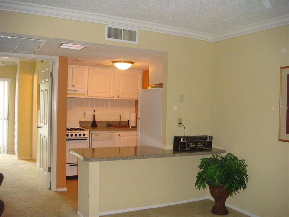 Active With Contract: $98,500 (1 beds, 1 baths, 496 Square Feet)