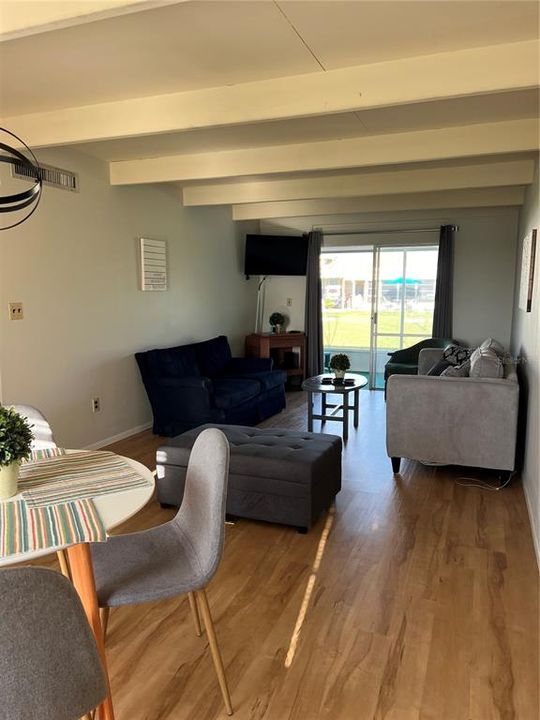 Recently Rented: $1,000 (1 beds, 1 baths, 648 Square Feet)