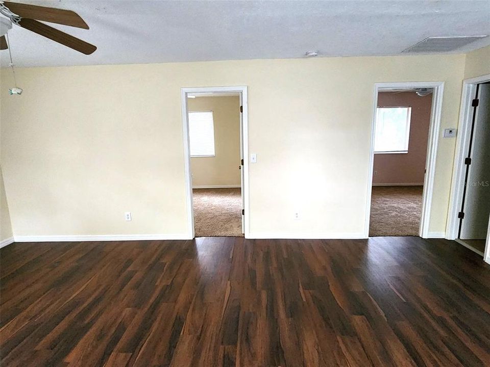 Recently Rented: $1,750 (2 beds, 1 baths, 900 Square Feet)