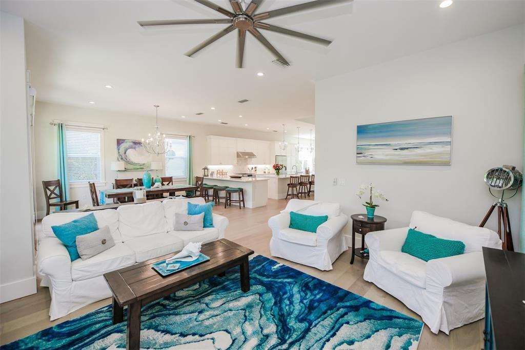 Recently Sold: $3,375,000 (4 beds, 3 baths, 2352 Square Feet)