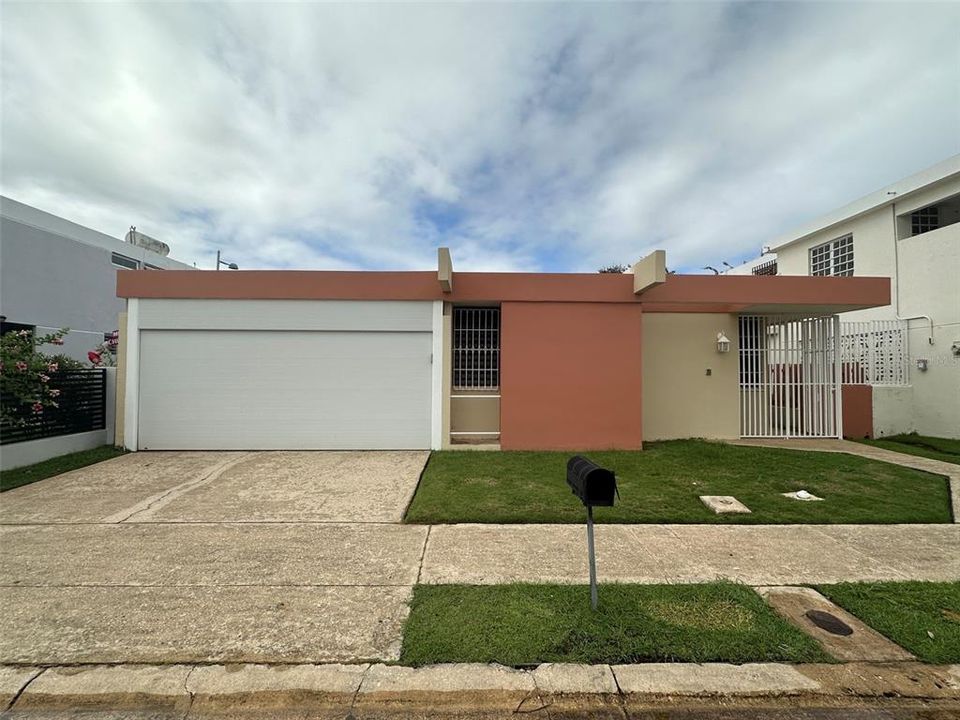 Vendido Recientemente: $219,000 (3 camas, 2 baños, 0 Pies cuadrados)