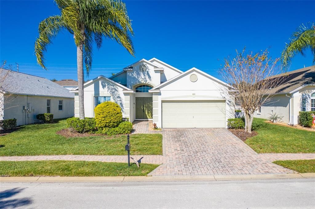 Recently Sold: $299,900 (3 beds, 2 baths, 1388 Square Feet)