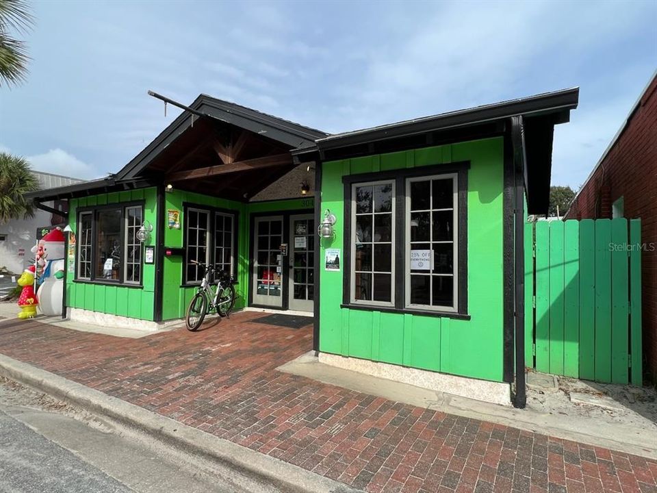 En Venta: $1,250,000 (0 camas, 0 baños, 1702 Pies cuadrados)