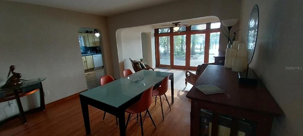 For Rent: $2,995 (2 beds, 1 baths, 1229 Square Feet)