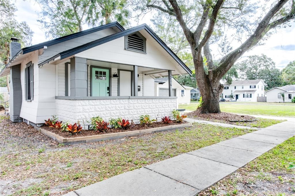 Recently Sold: $419,000 (1 beds, 1 baths, 800 Square Feet)