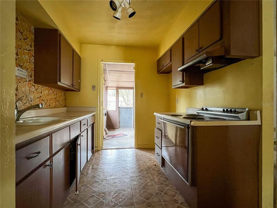 Vendido Recientemente: $133,000 (2 camas, 2 baños, 975 Pies cuadrados)