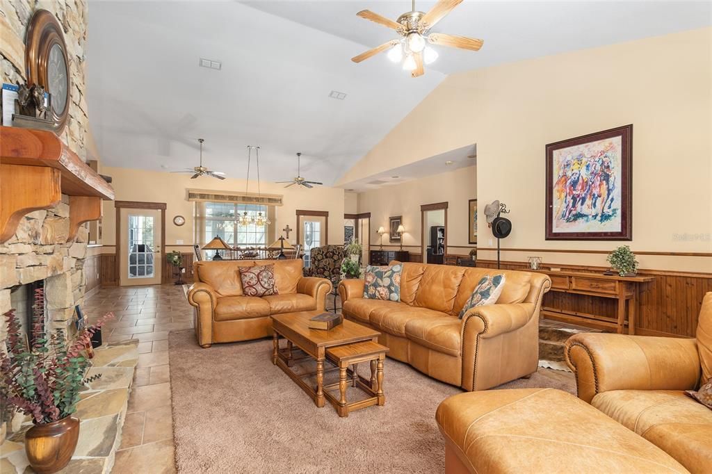 Recently Sold: $695,000 (4 beds, 3 baths, 3382 Square Feet)