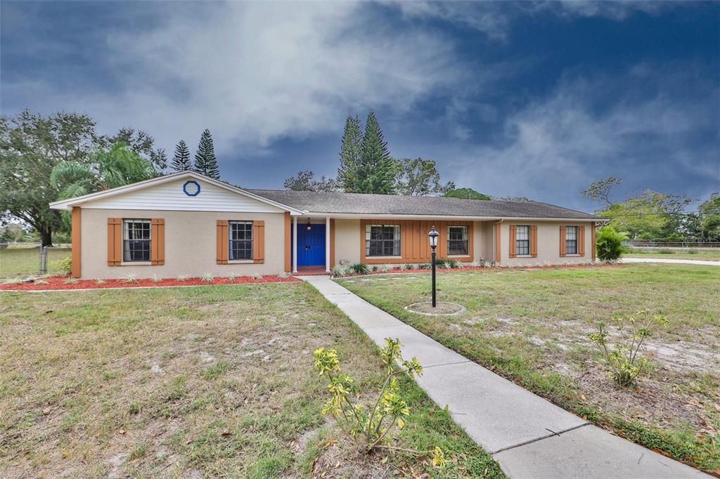 Recently Sold: $430,000 (3 beds, 2 baths, 1640 Square Feet)