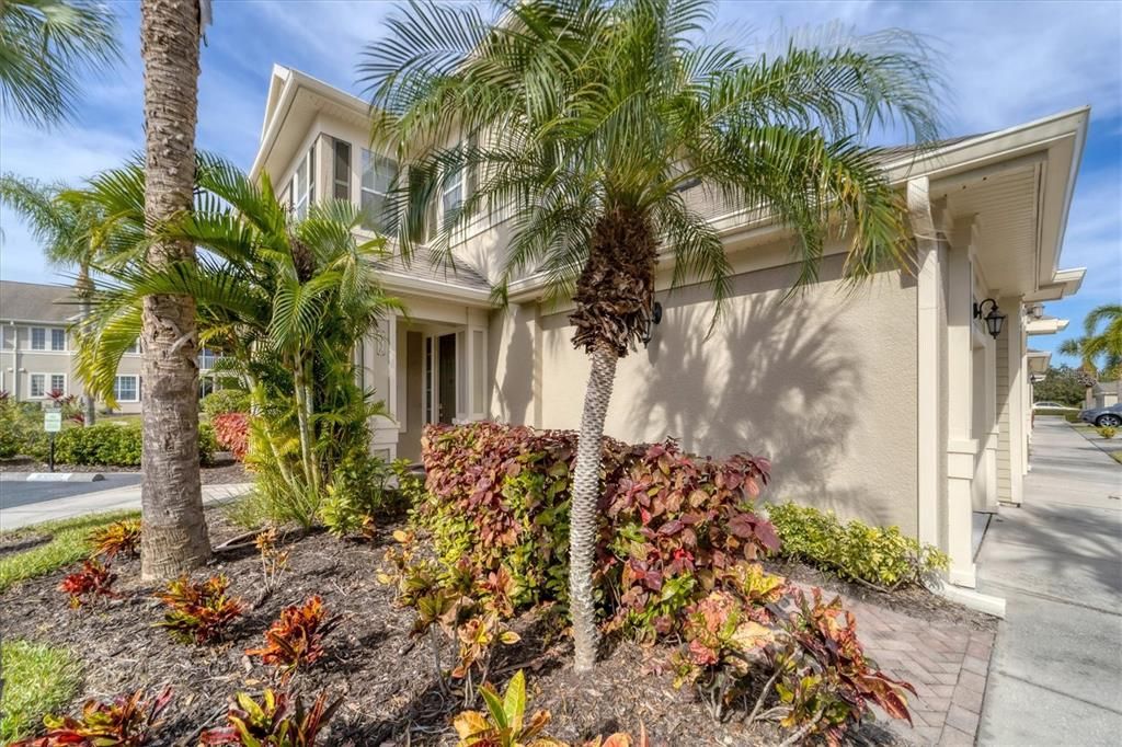 Recently Sold: $460,000 (2 beds, 2 baths, 1512 Square Feet)