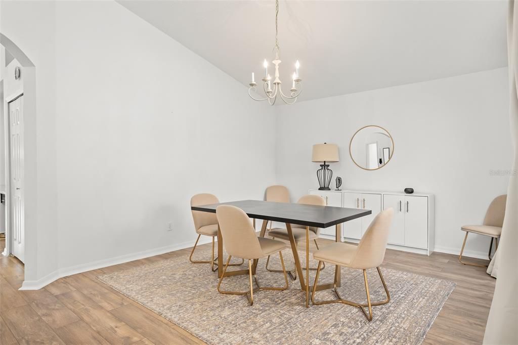 Active With Contract: $299,900 (3 beds, 2 baths, 1792 Square Feet)