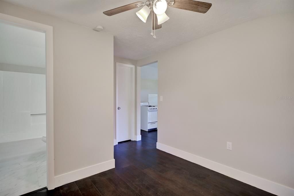 Active With Contract: $315,000 (2 beds, 2 baths, 1444 Square Feet)
