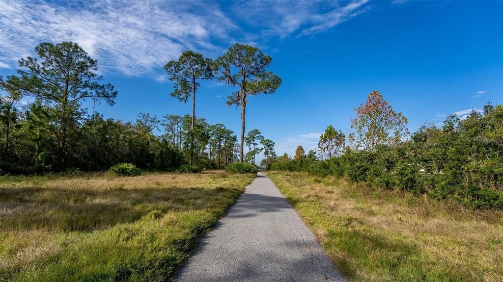 На продажу: $2,790,000 (5.67 acres)