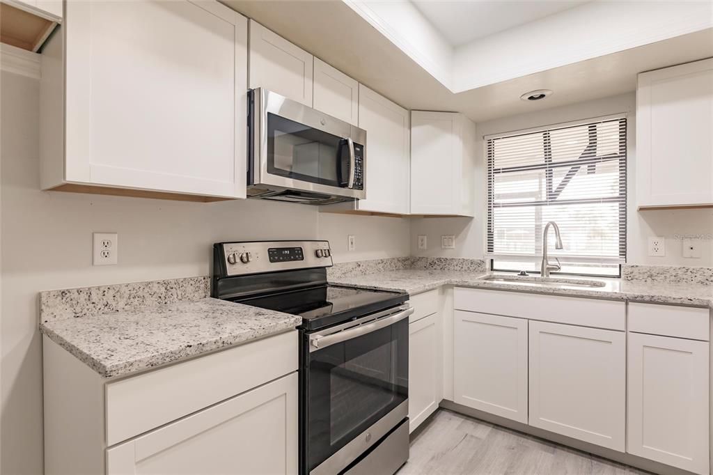 Recently Sold: $330,000 (3 beds, 2 baths, 1440 Square Feet)