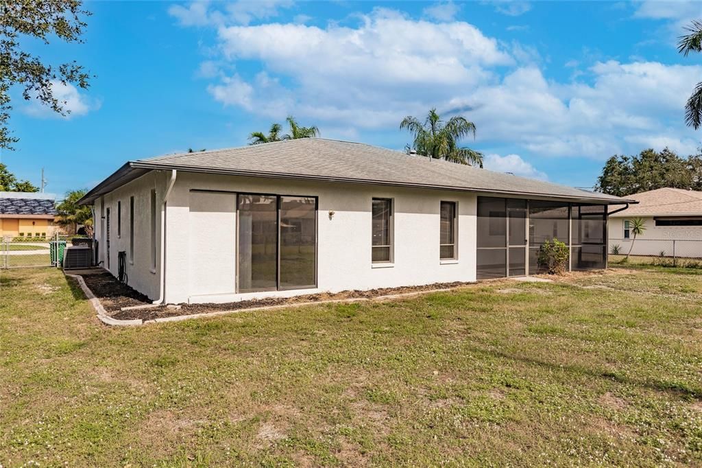 Recently Sold: $330,000 (3 beds, 2 baths, 1440 Square Feet)