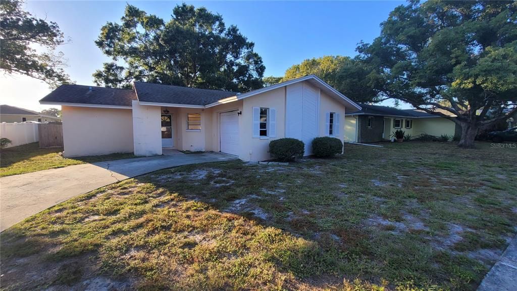 Recently Sold: $225,000 (3 beds, 2 baths, 1468 Square Feet)