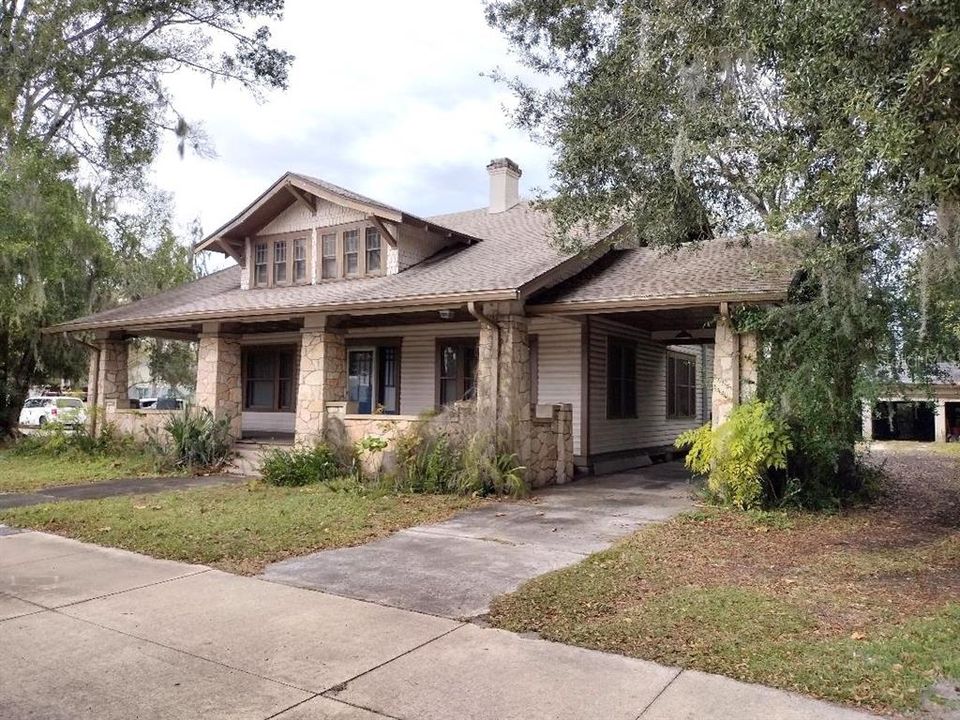 Recently Sold: $289,900 (5 beds, 2 baths, 2190 Square Feet)