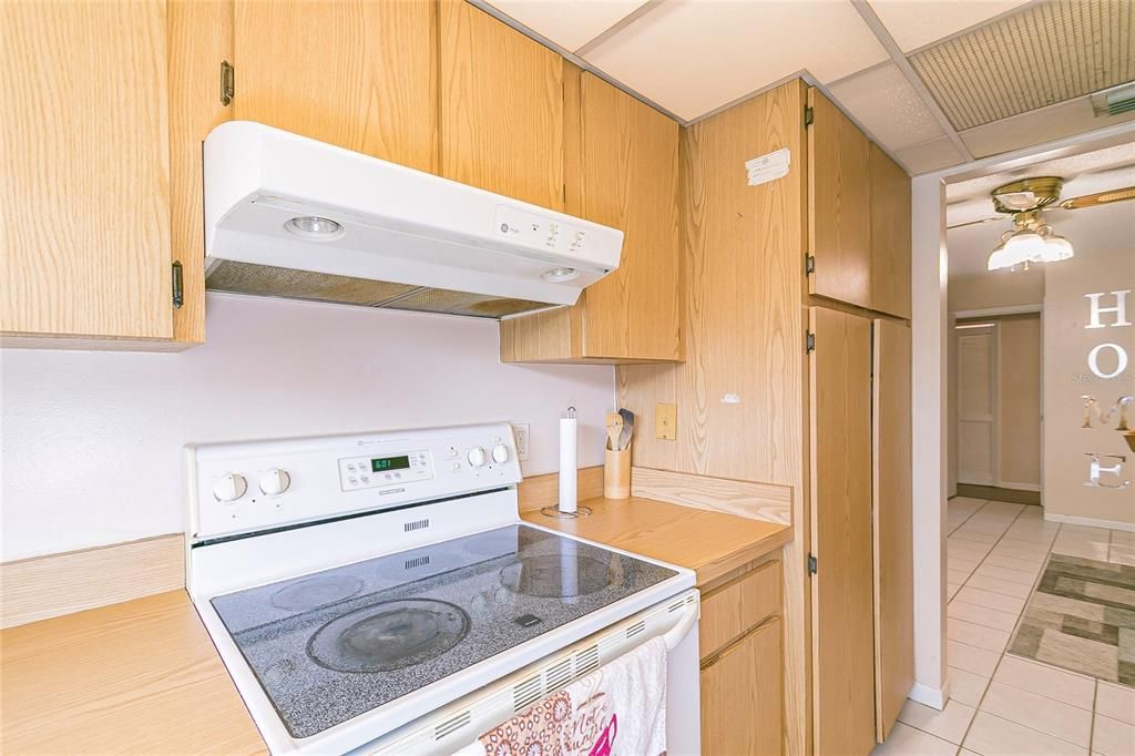 Recently Rented: $1,250 (2 beds, 2 baths, 1036 Square Feet)