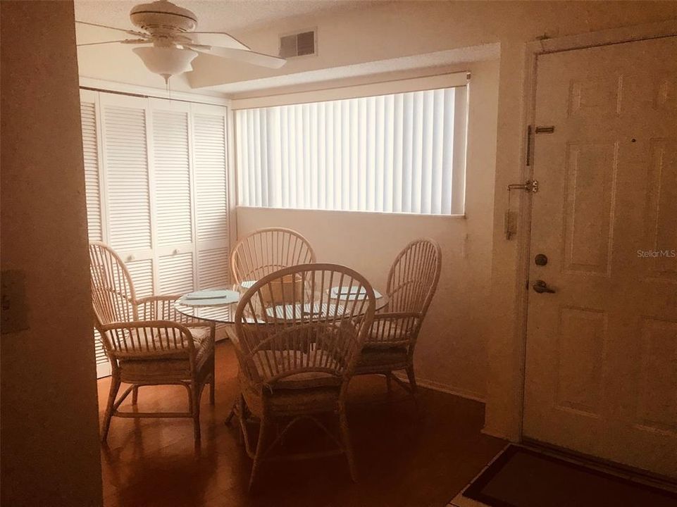 For Rent: $2,100 (2 beds, 2 baths, 1014 Square Feet)