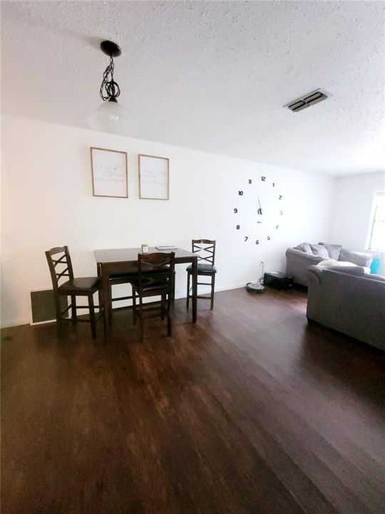 Recently Rented: $1,275 (2 beds, 2 baths, 1024 Square Feet)