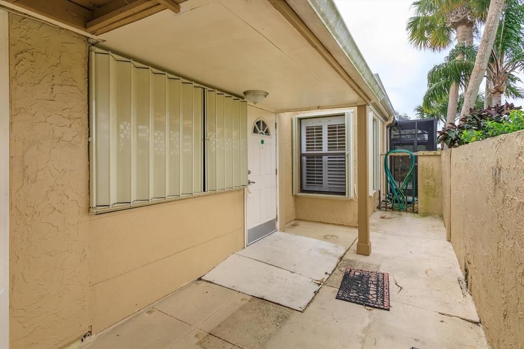 Recently Sold: $179,000 (2 beds, 2 baths, 793 Square Feet)
