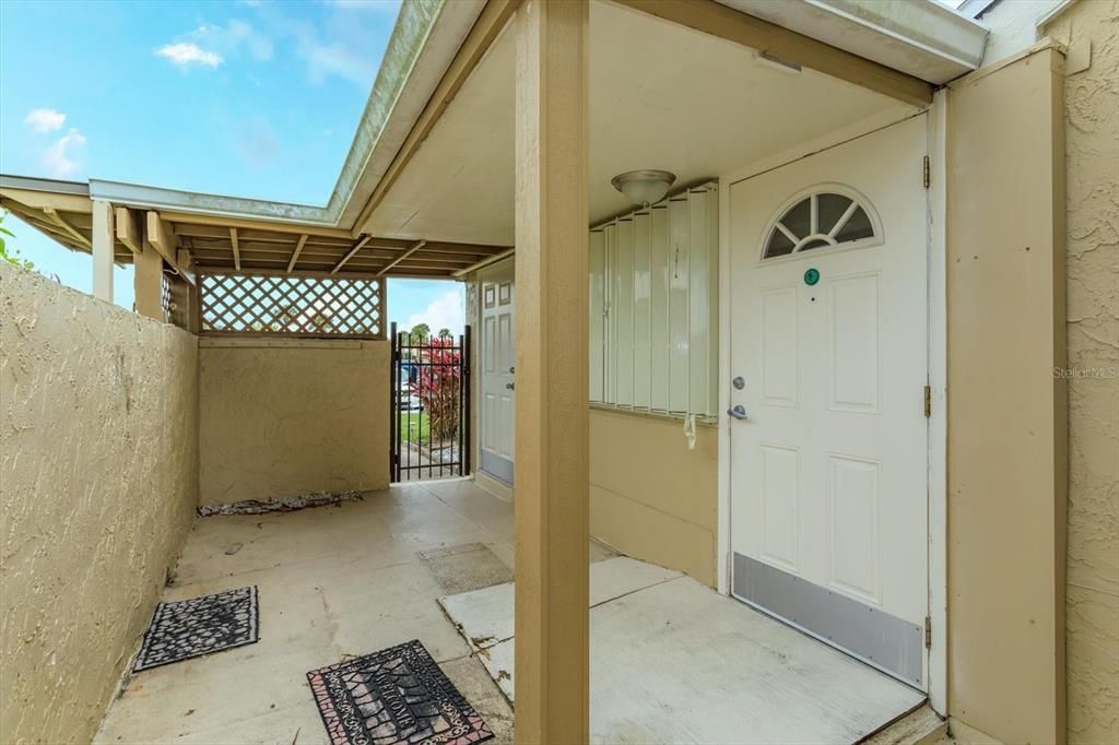 Active With Contract: $179,000 (2 beds, 2 baths, 793 Square Feet)