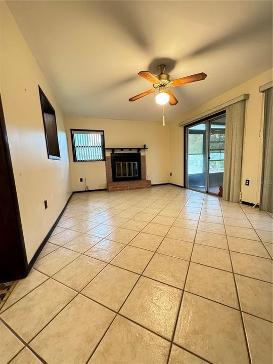 Recently Sold: $270,000 (3 beds, 2 baths, 1312 Square Feet)