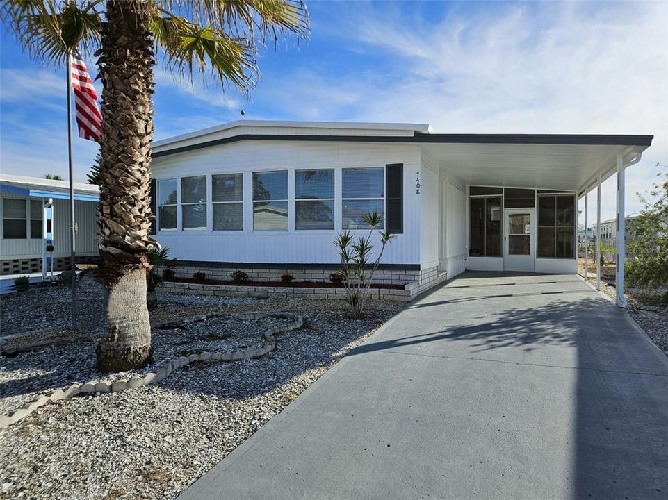 Recently Sold: $189,900 (2 beds, 2 baths, 1344 Square Feet)